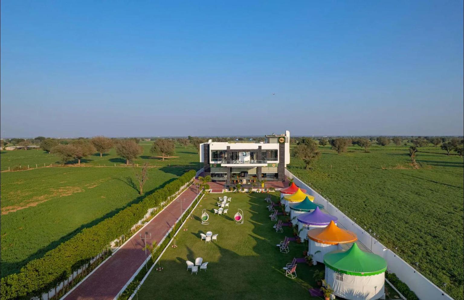 ג'איפור Iris Heaven'Z By Radha Rani Resort מראה חיצוני תמונה