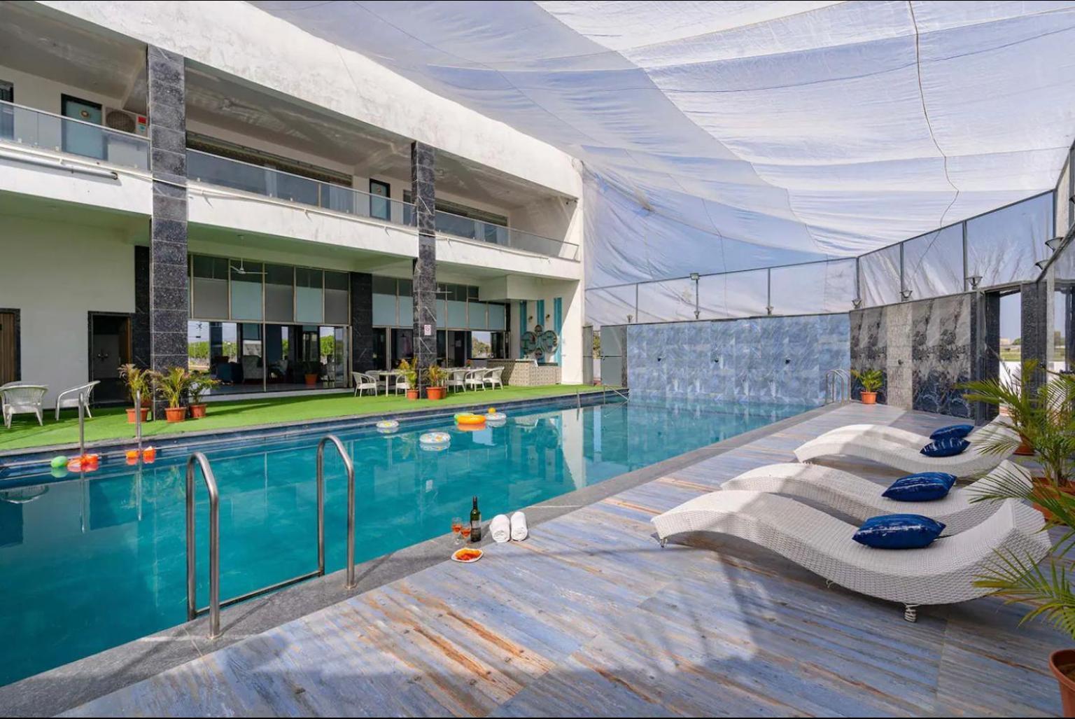 ג'איפור Iris Heaven'Z By Radha Rani Resort מראה חיצוני תמונה