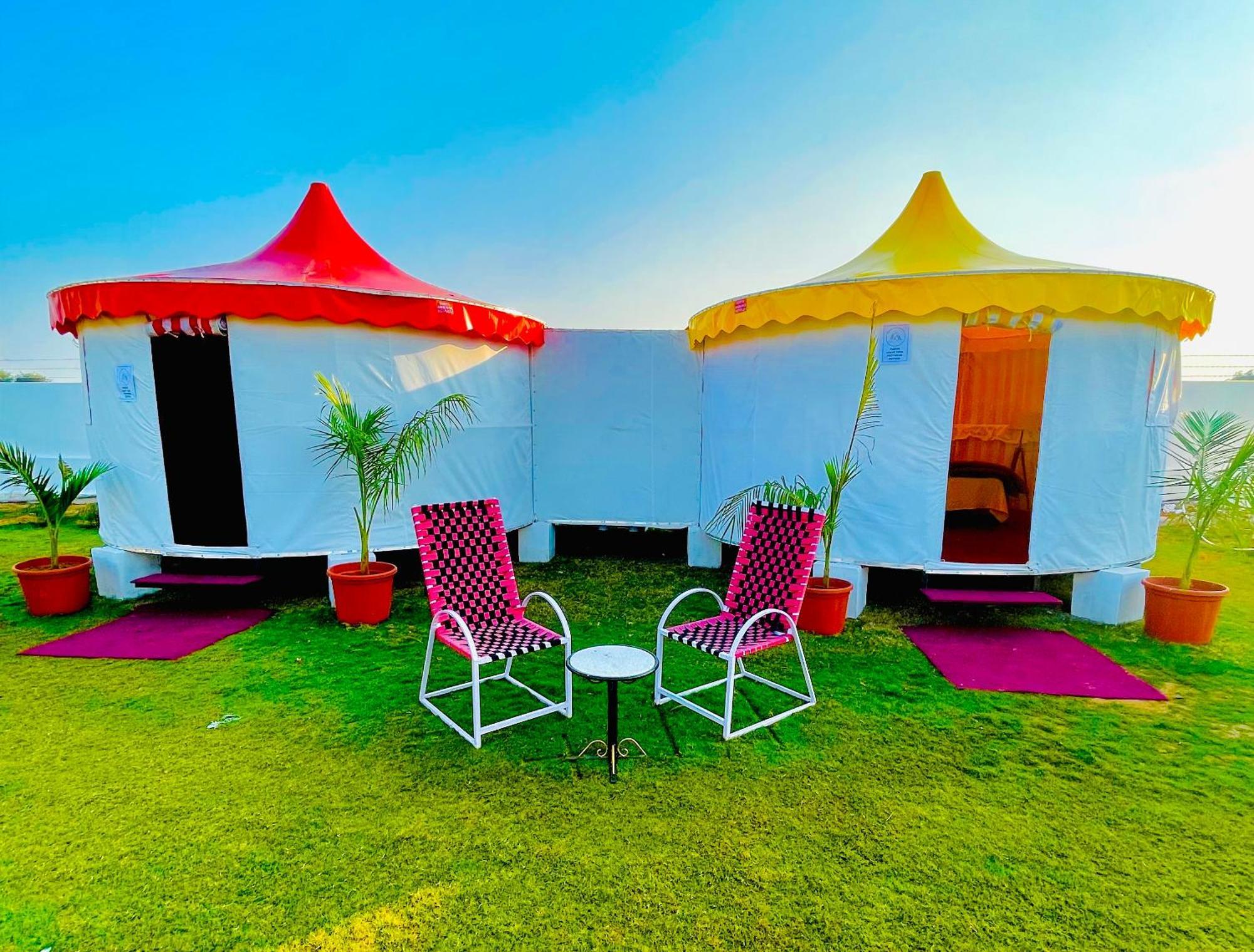 ג'איפור Iris Heaven'Z By Radha Rani Resort מראה חיצוני תמונה
